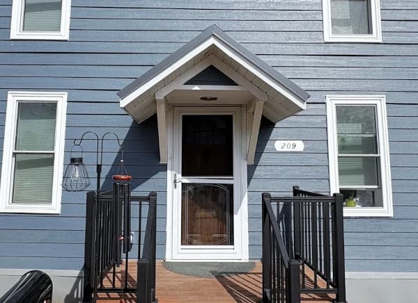 Entry door installation contractors in Eau Claire and Western WI